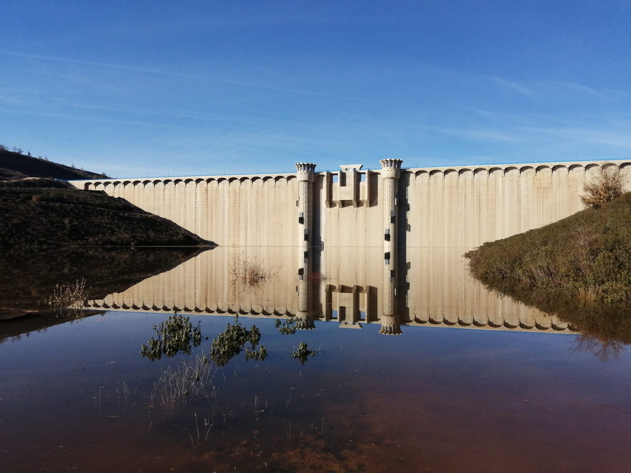 El embalse de Castrovido alcanza el nivel de su primera fase de llenado