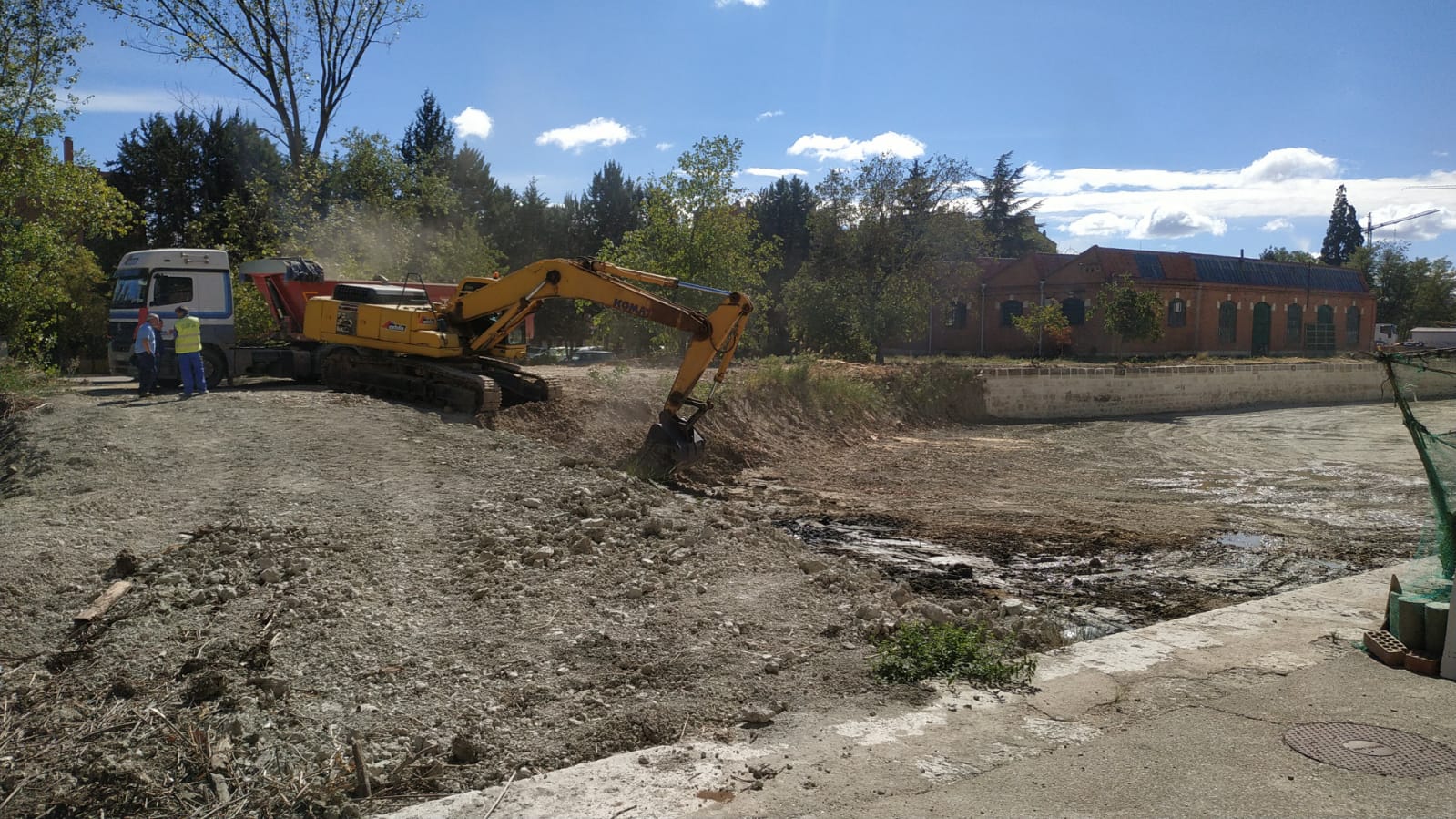 La CHD comienza el llenado de la dársena del Canal de Castilla