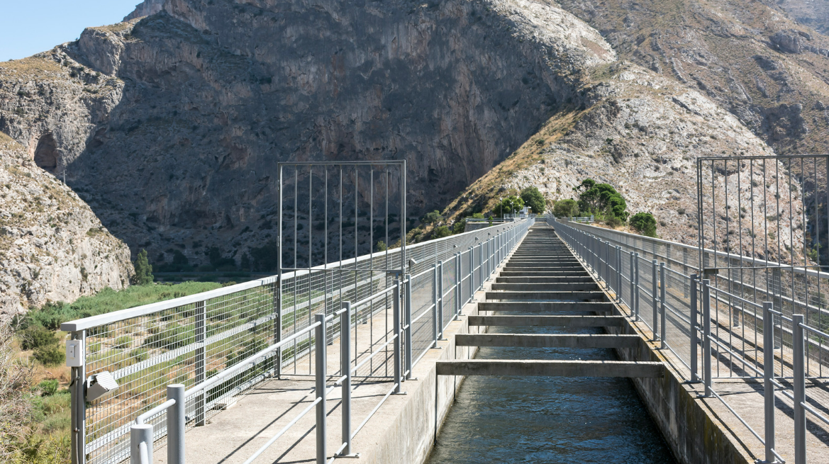 El MITECO adjudica 300 millones en la segunda convocatoria para la mejora de la digitalización del ciclo urbano del agua El MITECO adjudica 300 millones en la segunda convocatoria para la mejora de la digitalización del ciclo urbano del agua