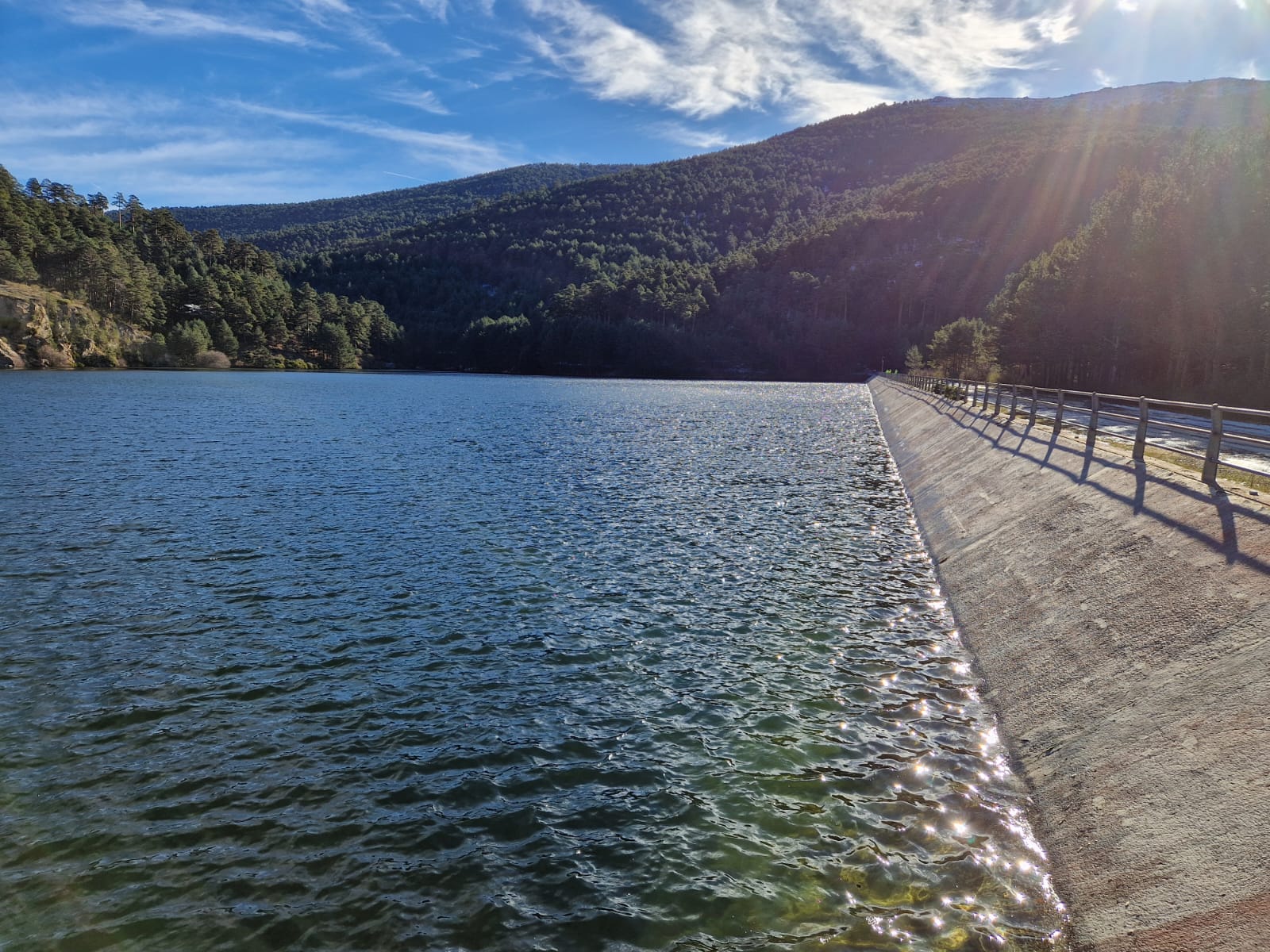 La CHD programa las pruebas de apertura y cierre de los desagües de fondo de El Tejo para el próximo lunes La CHD programa las pruebas de apertura y cierre de los desagües de fondo de El Tejo para el próximo lunes