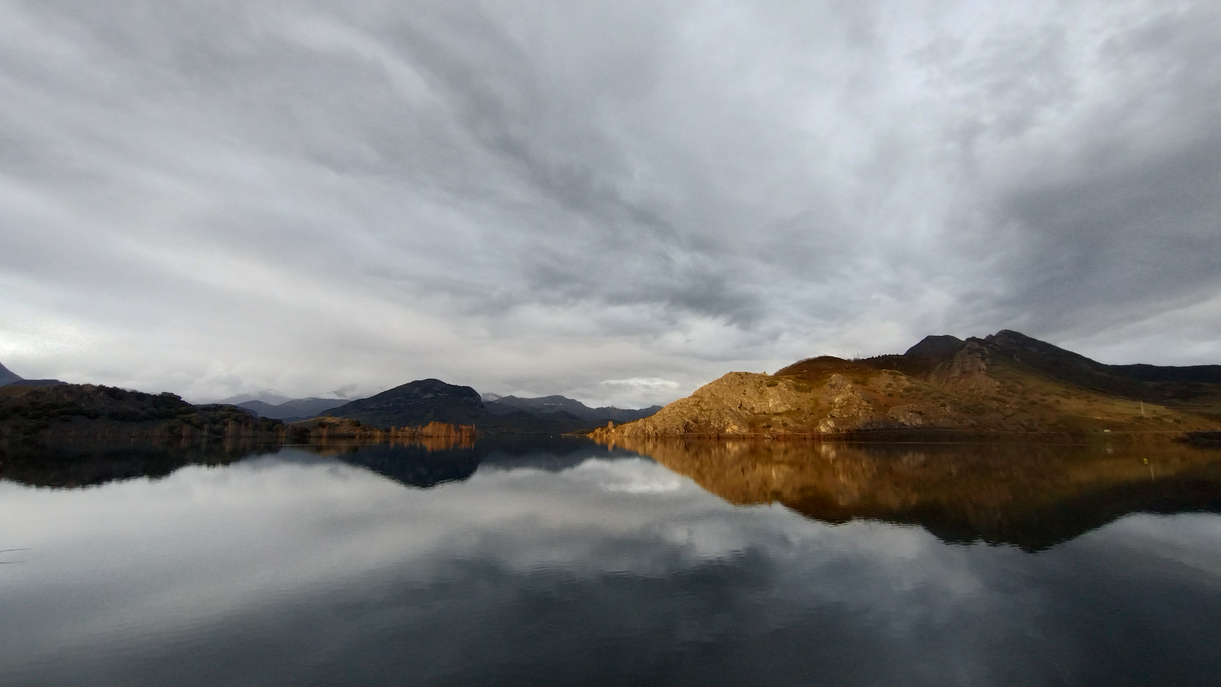 Los embalses del Duero gestionados por la CHD se encuentran al 50,6% de su capacidad